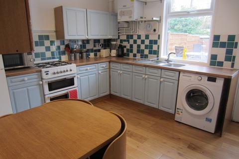 2 bedroom terraced house to rent, Swinfield Avenue, Chorlton, Manchester. M21 9FU