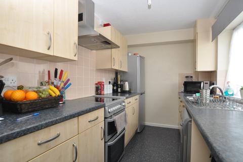 2 bedroom flat to rent - Maylin Close, Hitchin, SG4