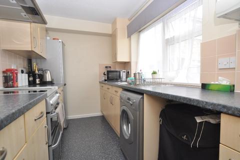 2 bedroom flat to rent - Maylin Close, Hitchin, SG4