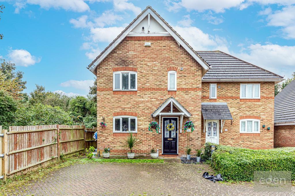 Acre Grove, Halling, ME2 3 bed semidetached house £340,000