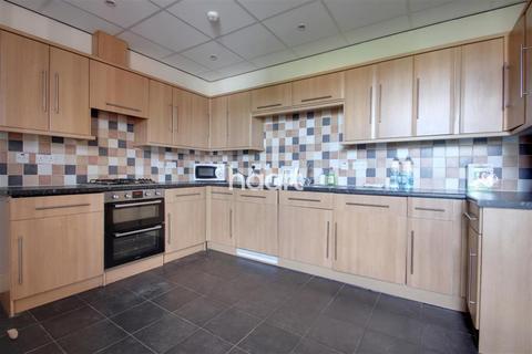 4 bedroom detached house to rent, Lime Avenue