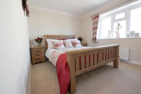 2 bedroom park home for sale - Bungalow Park, Holders Road, Amesbury, SP4 7PL