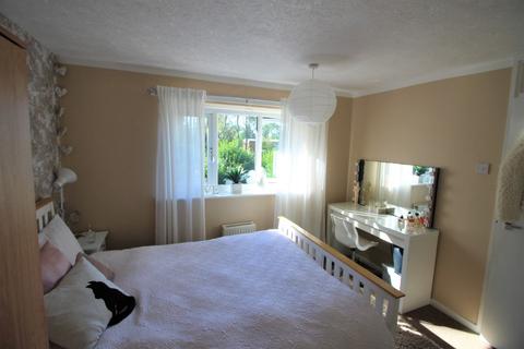 22 Birch Hall Close, Oldham, OL4 5PE