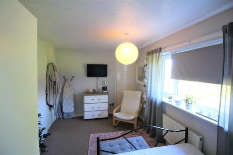 22 Birch Hall Close, Oldham, OL4 5PE