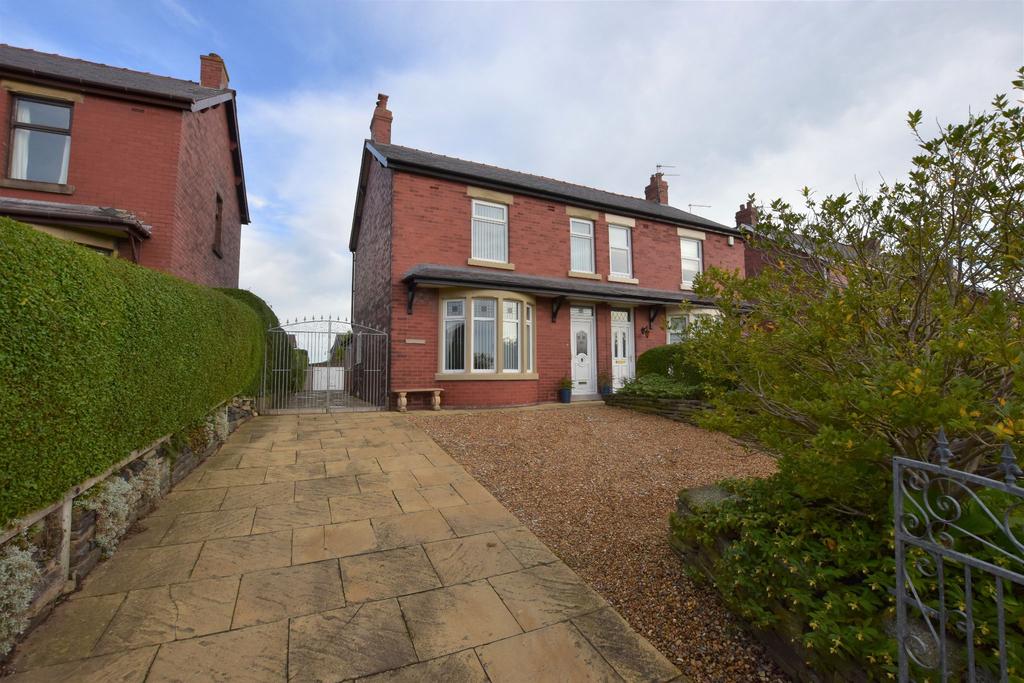 Dowbridge, Kirkham, PR4 3 bed semidetached house £239,950