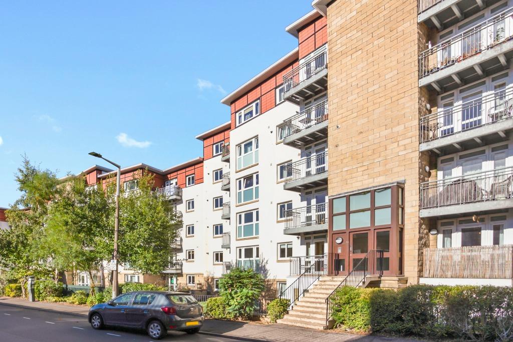Brunswick Road, Brunswick, Edinburgh, EH7 2 bed flat £235,000
