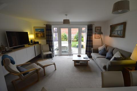 3 bedroom end of terrace house to rent, Harvest Drive, Petersfield, GU31