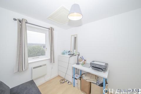 80 Albatross Close, London, E6 5NX