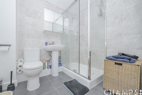 80 Albatross Close, London, E6 5NX