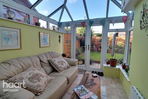 2 Fovant Close, Peatmoor, Swindon, SN5 5DW