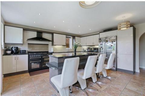undefined, 5 Bed – Detached House – The Avenue, Oadby, Leicester, LE2. £2295 PCM
