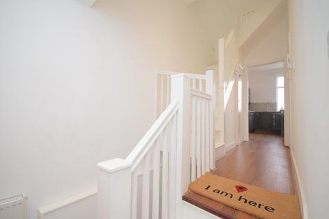 36a Woolwich Road, London, SE10 0JU