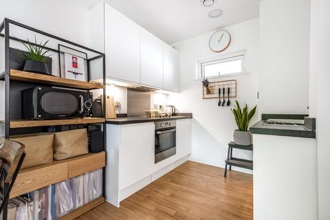 4 Sail Street, London, SE11 6NQ