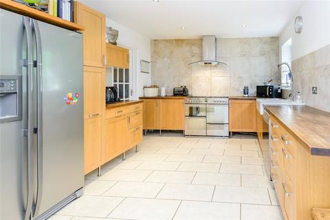 14 Bosman Drive, Windlesham, GU20 6JW