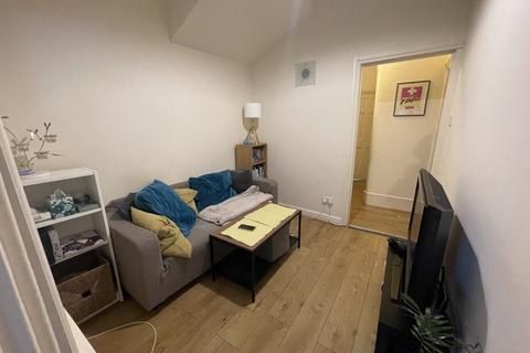 2 bedroom flat for sale - Matlock Road, Leyton