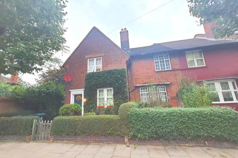 119 Risley Avenue, London, N17 7HN