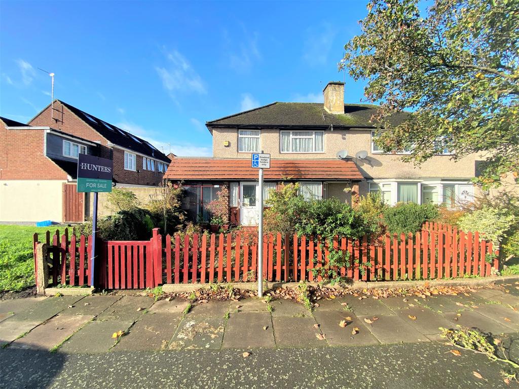Skipton Drive, Hayes, Middlesex, UB3 1PN 3 bed semidetached house £425,000
