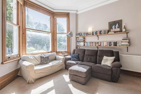 18a Avenue Crescent, London, W3 8EP