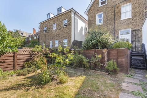 18a Avenue Crescent, London, W3 8EP