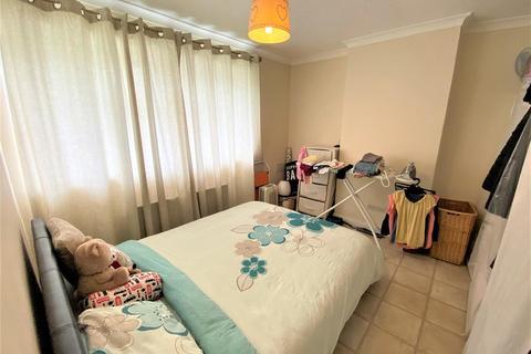 39 Skipton Drive, Hayes, UB3 1PN