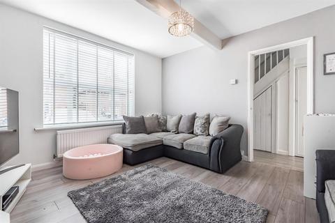 39 Templeman Road, London, W7 1AS