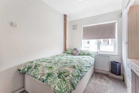 39 Templeman Road, London, W7 1AS