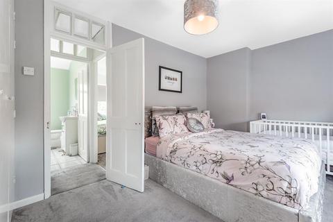 39 Templeman Road, London, W7 1AS