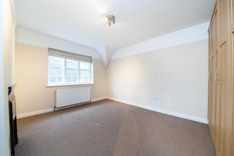 3 bedroom semi-detached house to rent, Asmuns Hill,  Temple Fortune,  NW11