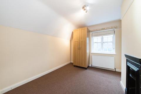 3 bedroom semi-detached house to rent, Asmuns Hill,  Temple Fortune,  NW11