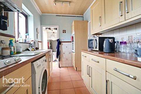 105 Mayfield Road, Dagenham, RM8 1XJ