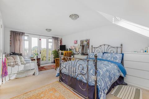58 Dallinger Road, London, SE12 0TH