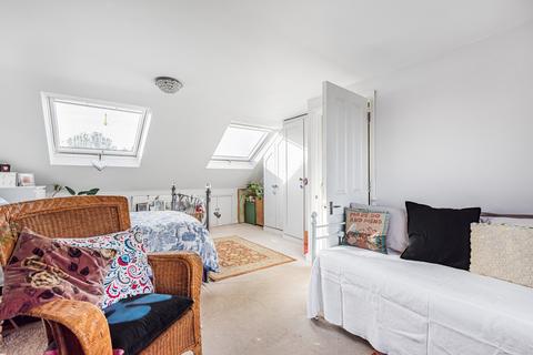 58 Dallinger Road, London, SE12 0TH