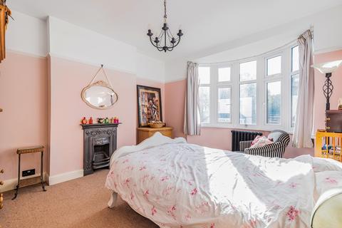 58 Dallinger Road, London, SE12 0TH