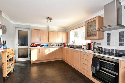29 Evans Road, Willesborough, Ashford, TN24 0UA