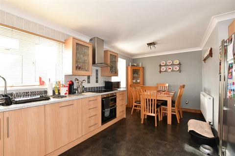 29 Evans Road, Willesborough, Ashford, TN24 0UA