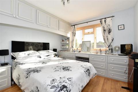 29 Evans Road, Willesborough, Ashford, TN24 0UA