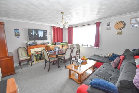 2 bedroom flat for sale, Park Avenue, Skegness, PE25