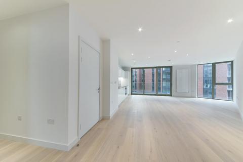 2 bedroom apartment to rent, Liner House, Royal Wharf, London, E16