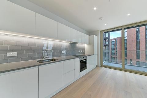 2 bedroom apartment to rent, Liner House, Royal Wharf, London, E16