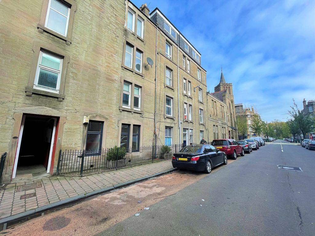 Park Avenue, Dundee, DD4 6PP 2 bed flat £525 pcm (£121 pw)