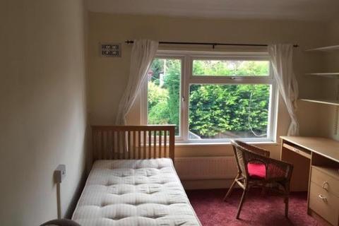 5 bedroom house share to rent - Chase Road