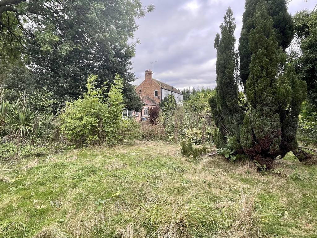 Caythorpe Road, Caythorpe, Nottingham 2 bed cottage £410,000