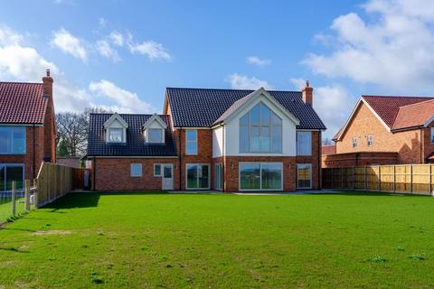 5 bedroom detached house for sale, Hall Lane, East Tuddenham,Dereham Norfolk