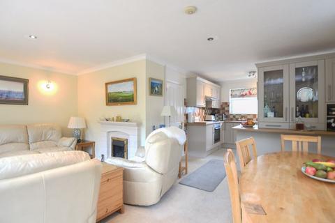 4 Kenilworth Close, St Margarets Bay, Dover, CT15 6BY