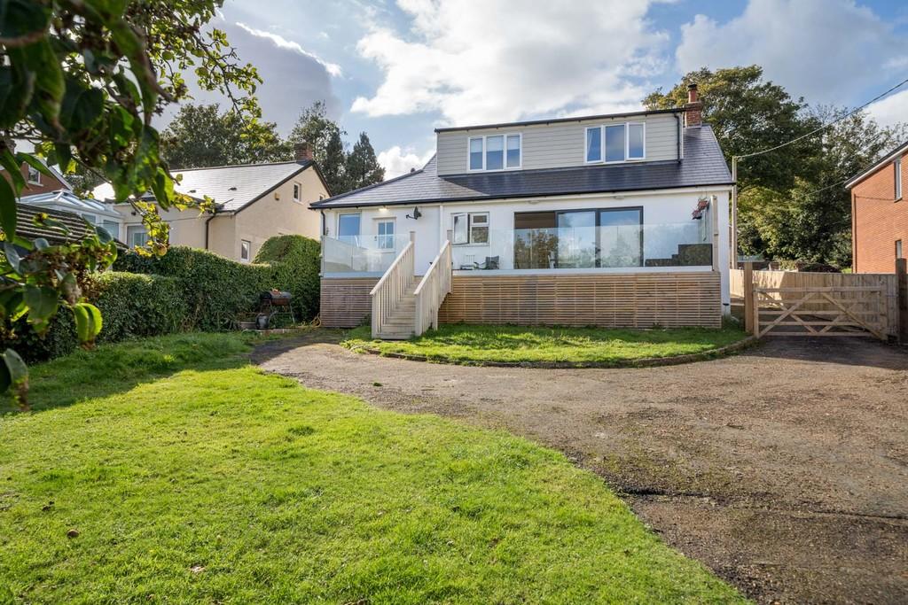 Watergate Road, Newport, Isle of Wight 4 bed detached house £565,000