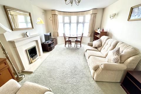 33 Cornhill Avenue, Hockley, SS5 5BY