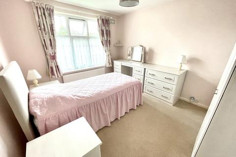 33 Cornhill Avenue, Hockley, SS5 5BY