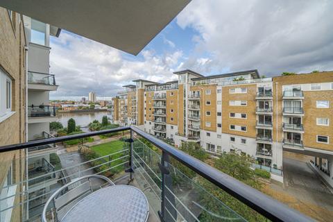 2 bedroom apartment to rent, Bluewater House, Smugglers Way