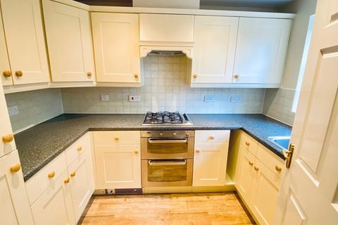 3 bedroom semi-detached house to rent, Lamplighters Walk, Trowbridge