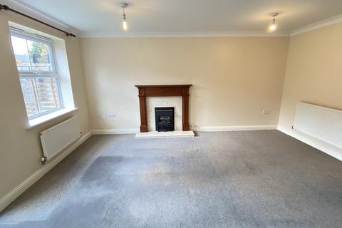 3 bedroom semi-detached house to rent, Lamplighters Walk, Trowbridge